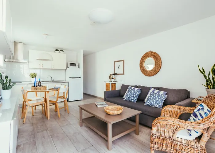 Volcan De Tilama 2 Playa Chica A 2 Min